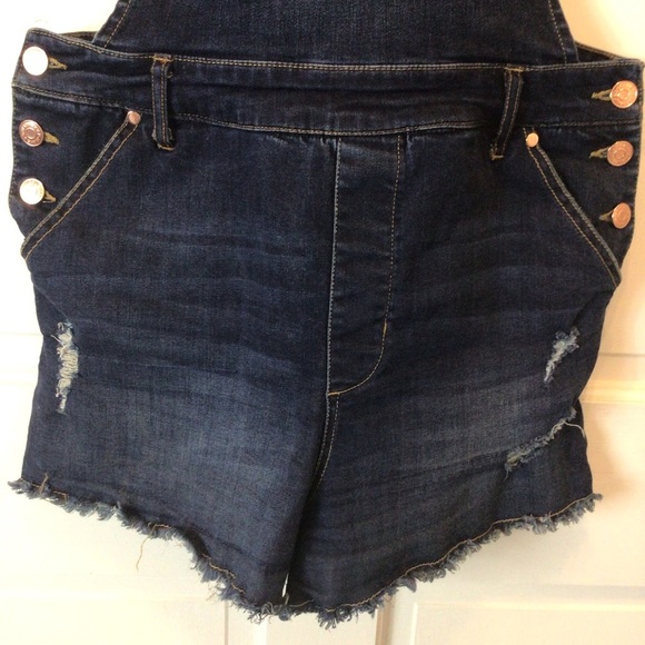 Celebrity Pink Juniors Dark Wash Stretch Denim Shortalls Size Large - Picture 6 of 9